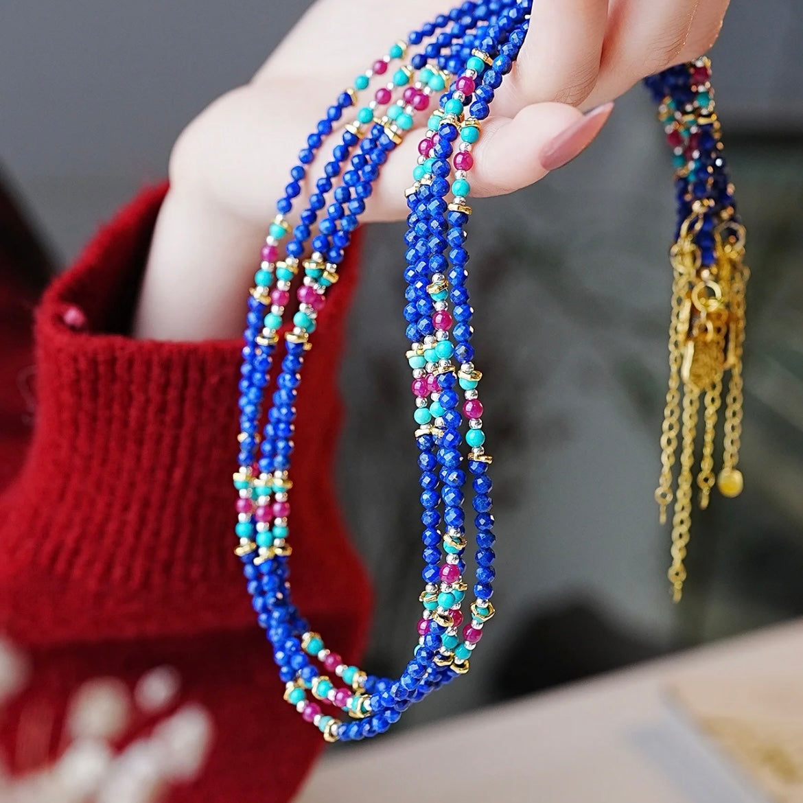 Chinese style lapis lazuli beaded necklace.